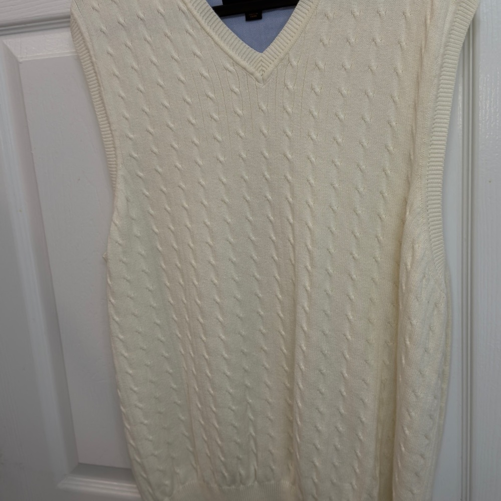 Tommy Hilfiger Men's V-Neck Cream Sweater Vest